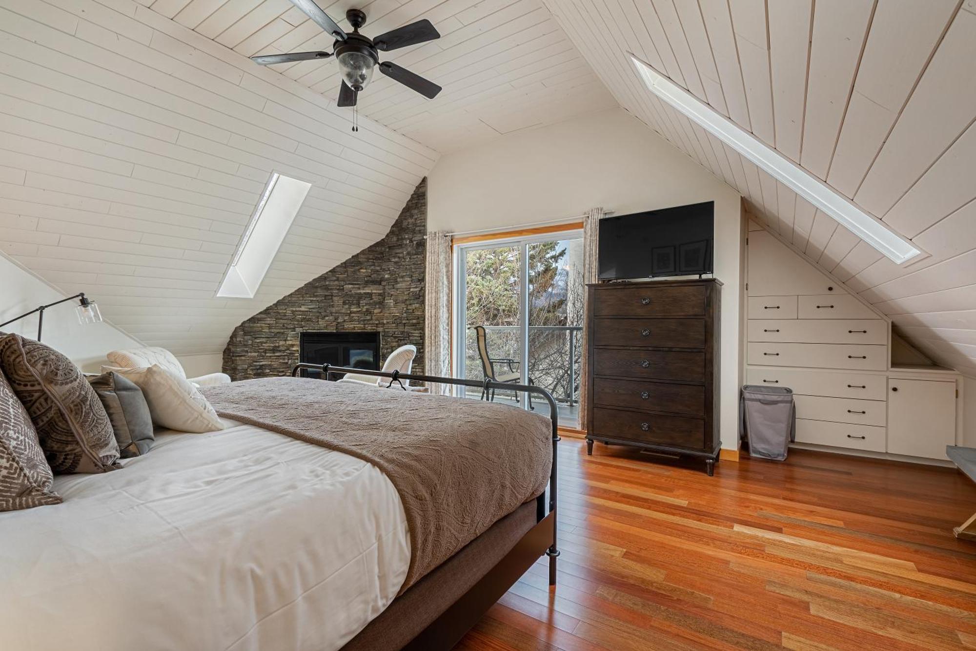 Parkland301 Sunlit 2,000 Ft² Penthouse With Mtn View Apartamento Canmore Exterior foto