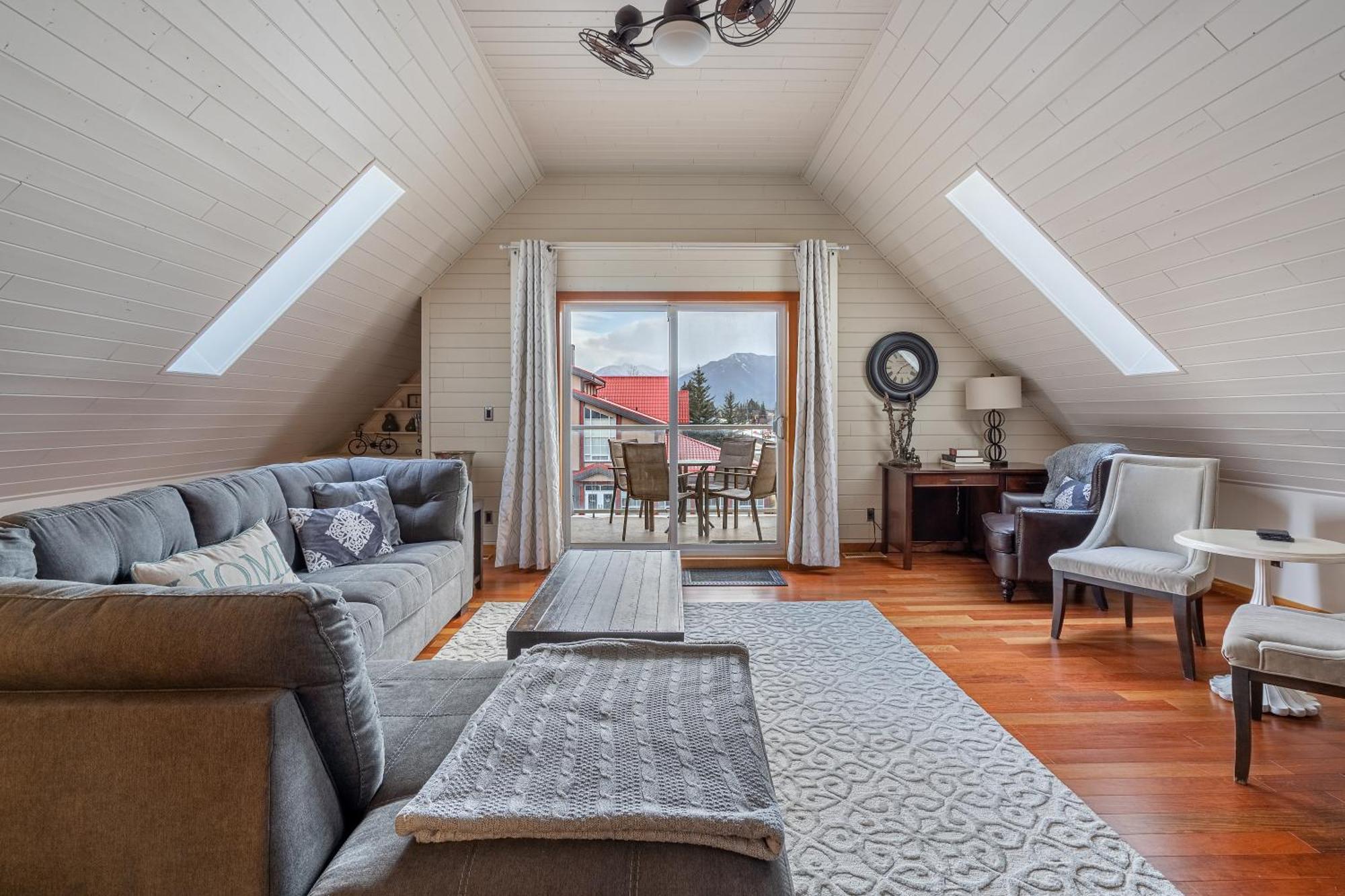 Parkland301 Sunlit 2,000 Ft² Penthouse With Mtn View Apartamento Canmore Exterior foto